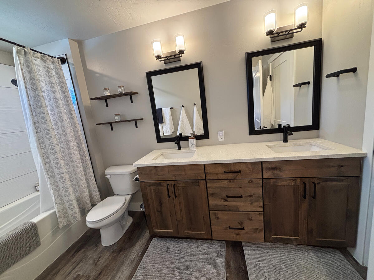 Short Term Rental AirBNB VRBO Brian Head UTAH Ski vacation ski-in ski-out instant book discount Short Term Rental AirBNB VRBO Brian Head UTAH Ski vacation ski-in ski-out instant book discount